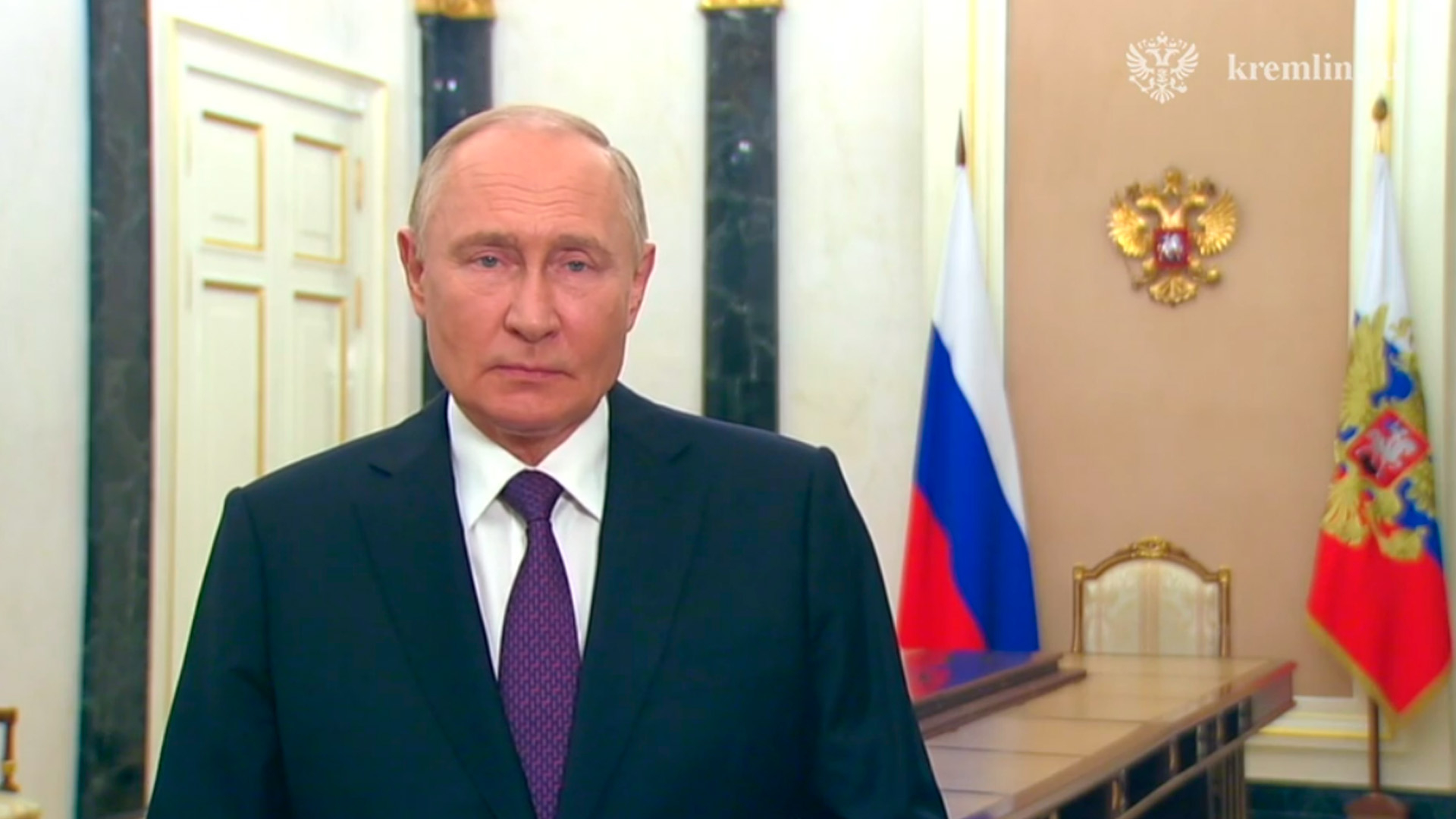 Владимир Путин поздравил россиян с Днем воссоединения с новыми регионами