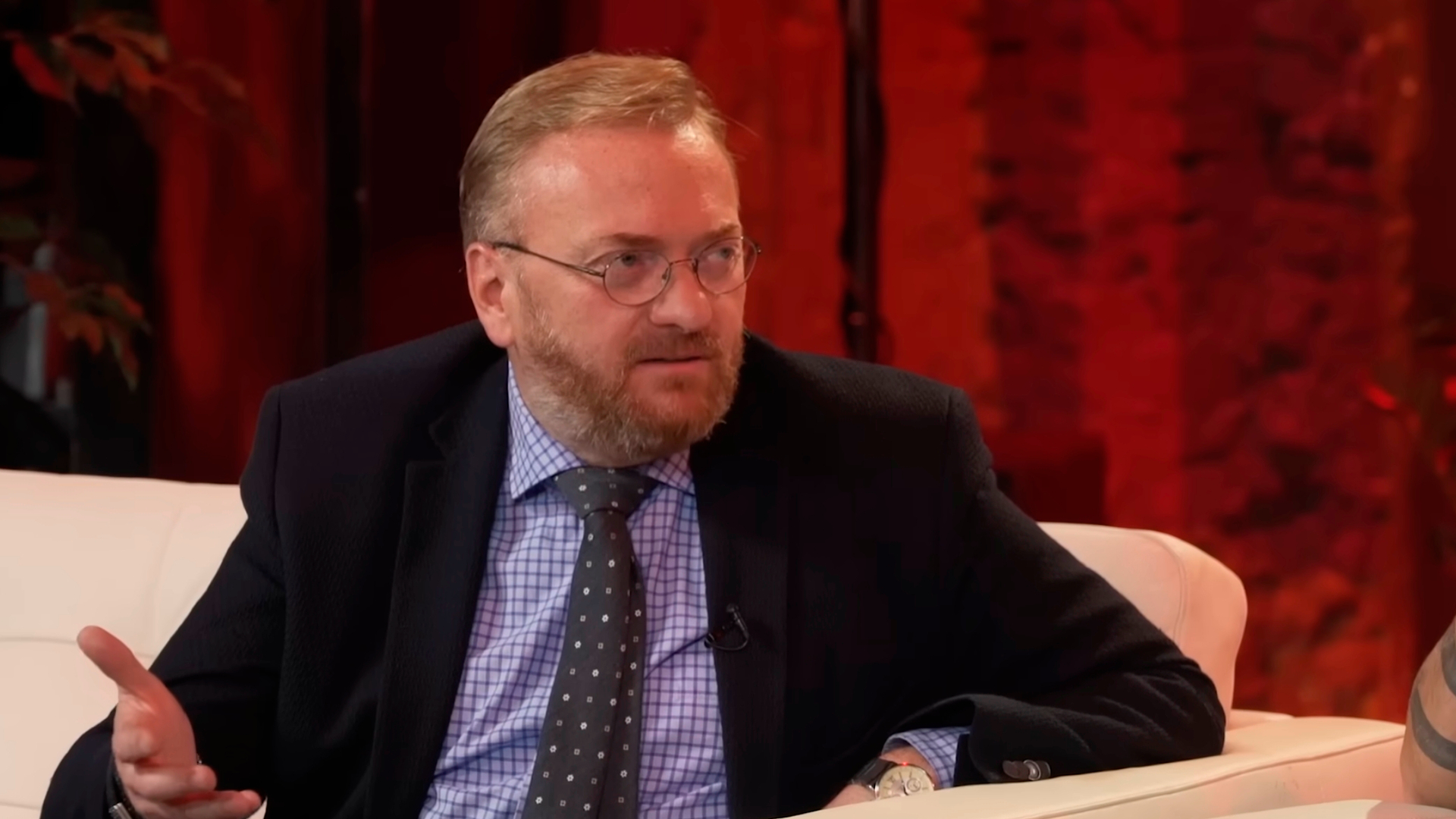 Милонов призвал мужчин идти в военкоматы, а не на сайты секс-знакомств