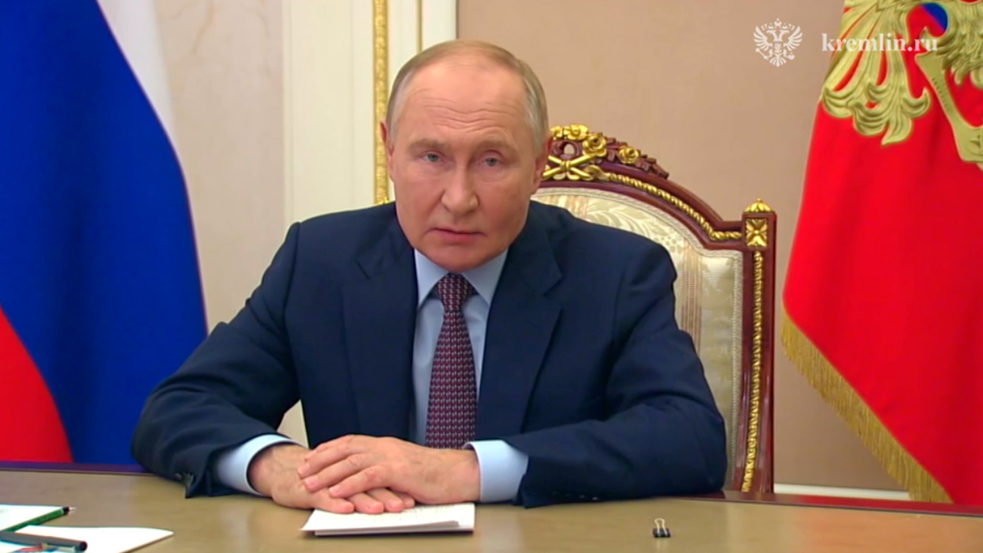 Путин выразил благодарность учителям приграничных и новых регионов