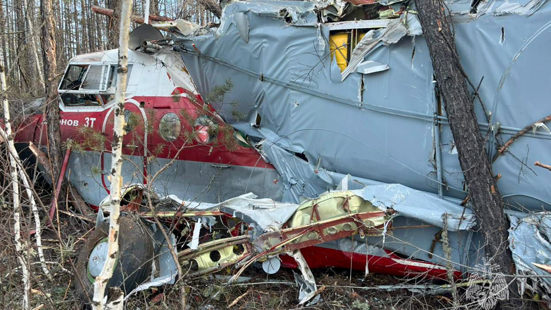 При аварийной посадке самолета в Якутии погиб пассажир