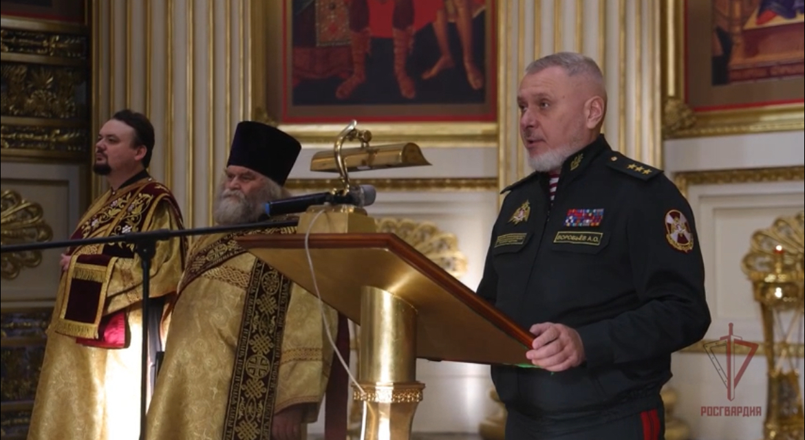 Генерал-полковник Воробьев поздравил спецполк Росгвардии с присвоением почетного наименования «Измайловский»