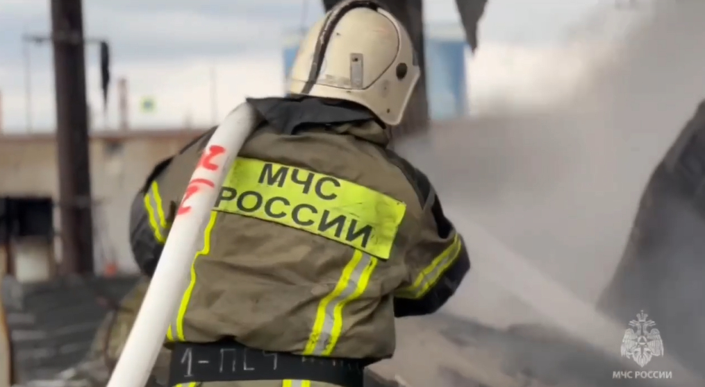Пожар возник на территории аэродрома Чкаловский