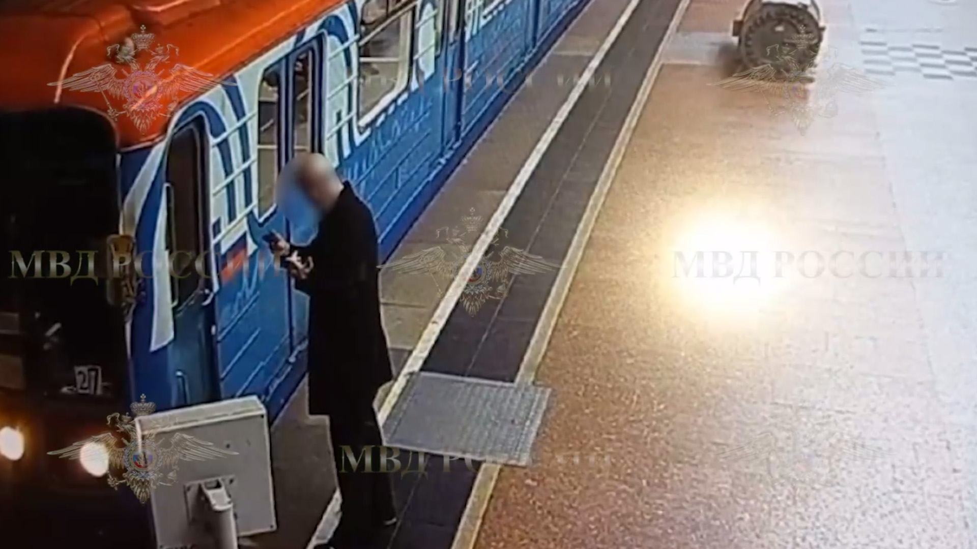 Мужчина напал на машиниста московского метро с игрушечным пистолетом