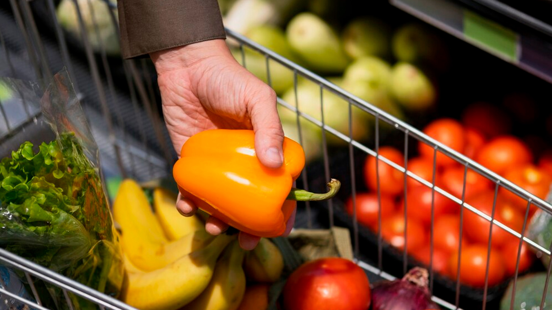 Экономисты предупредили россиян о скачке цен на продукты в 2025 году