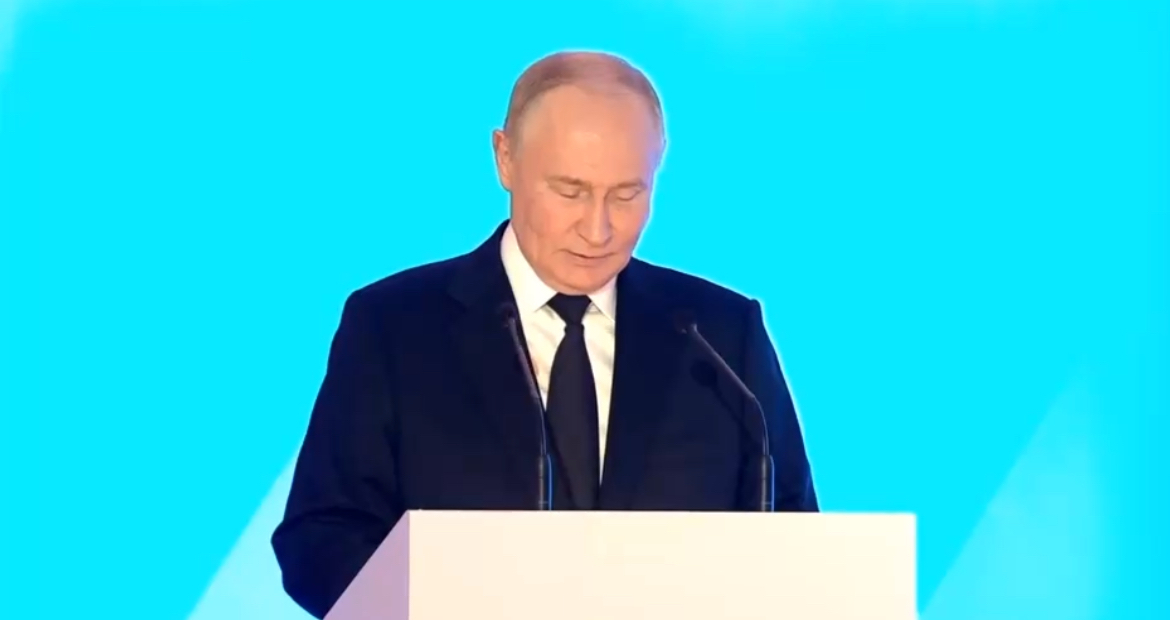 Путин анонсировал новую модель оплаты труда бюджетников