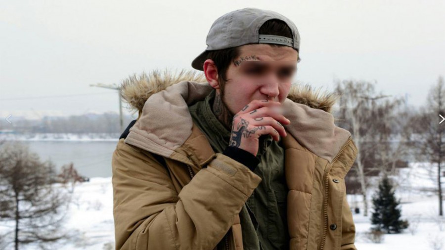 Подростки изобразили половой орган на груди 13-летней подруги