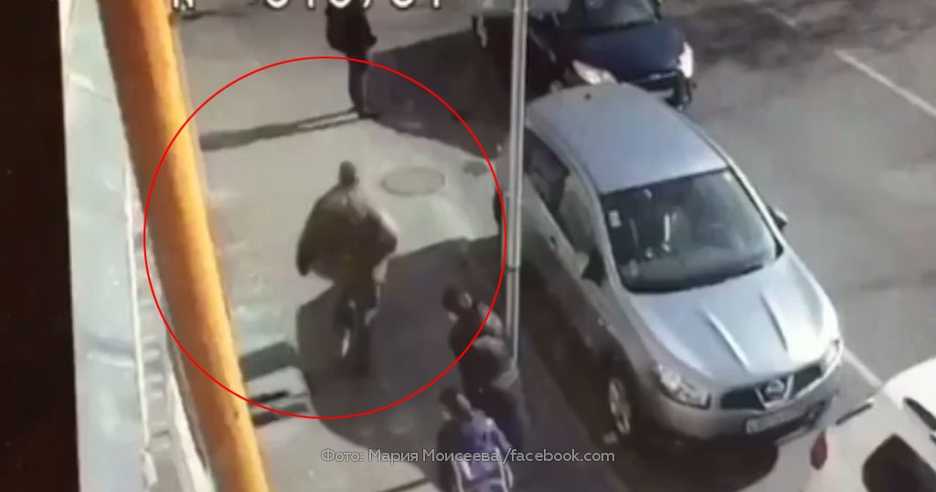 В Москве задержали водителя, напавшего на «зебре» на женщину с детьми