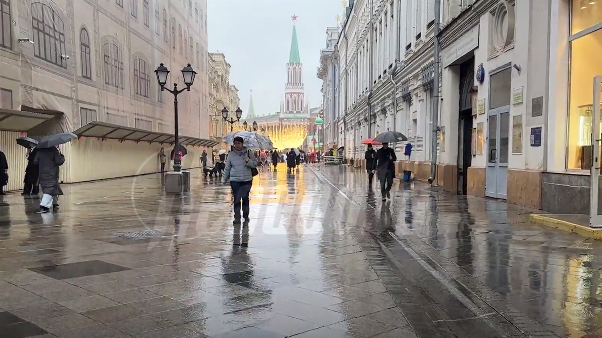 В День народного единства москвичи рассказали о важности связей между всеми нациями
