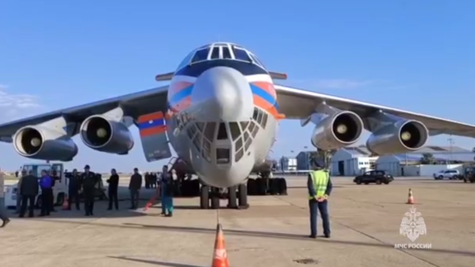 Из Ливана вывезли 100 россиян