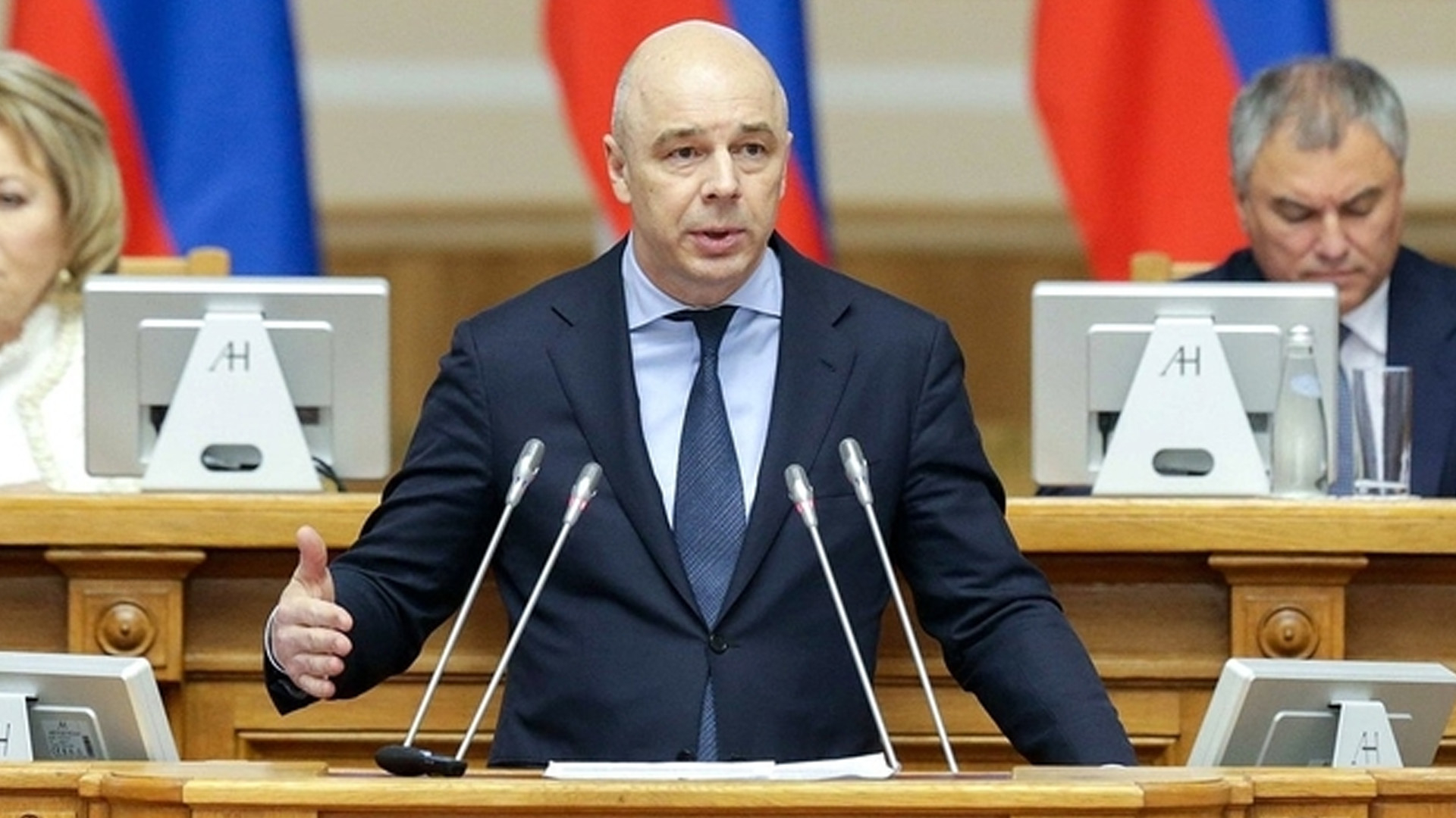 Силуанов рассказал, куда россияне должны вкладывать деньги