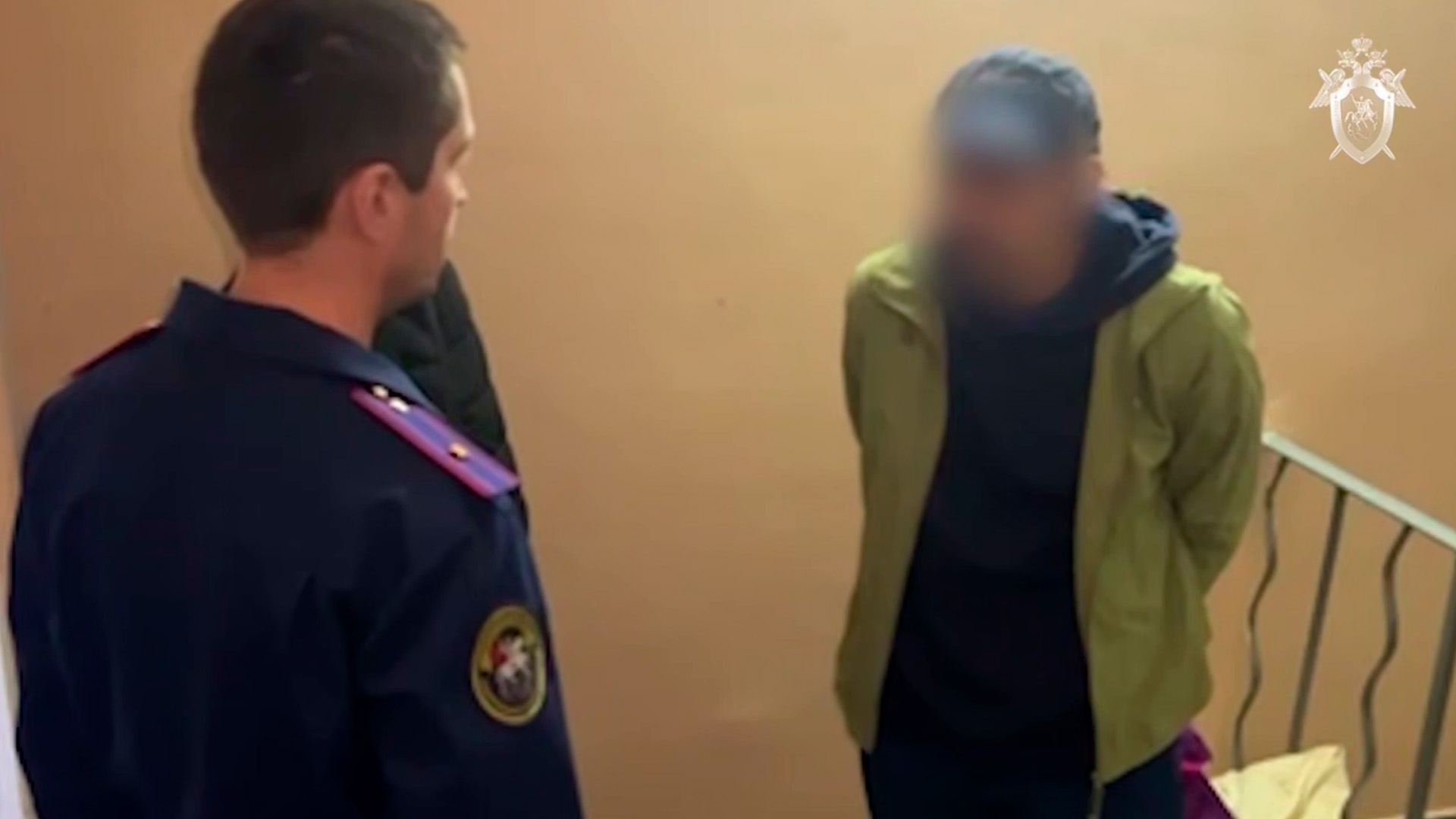 Напавшему на посетителей магазина петербуржцу предъявили обвинение