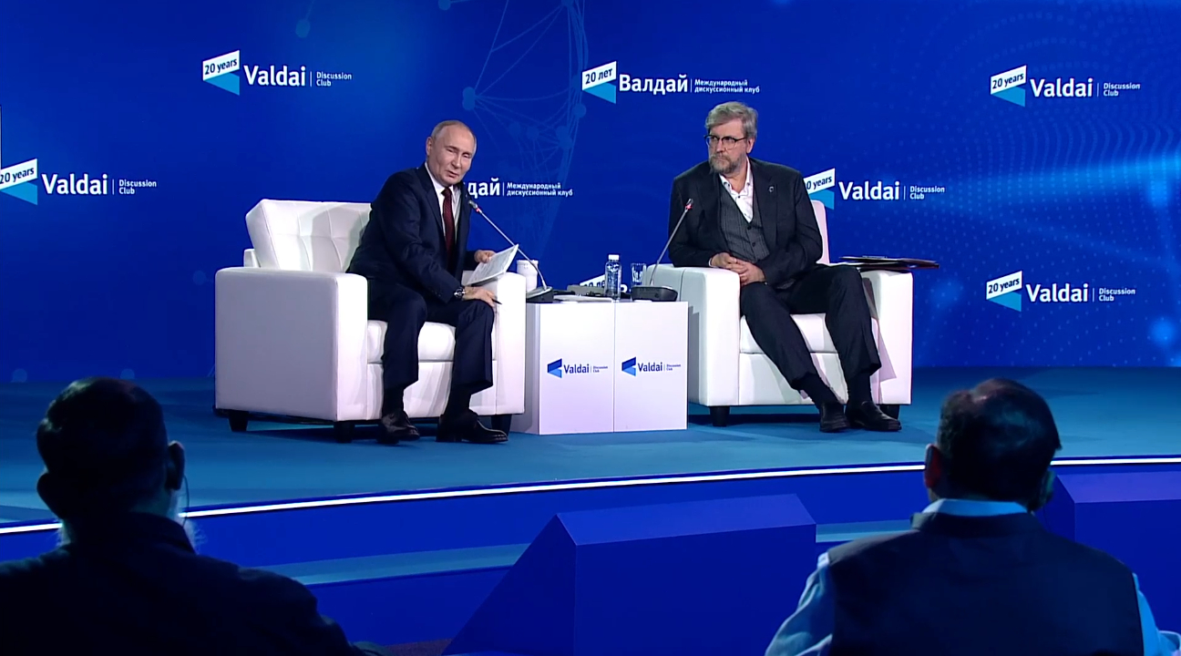 Путин: в России наблюдается дефицит рабочих рук