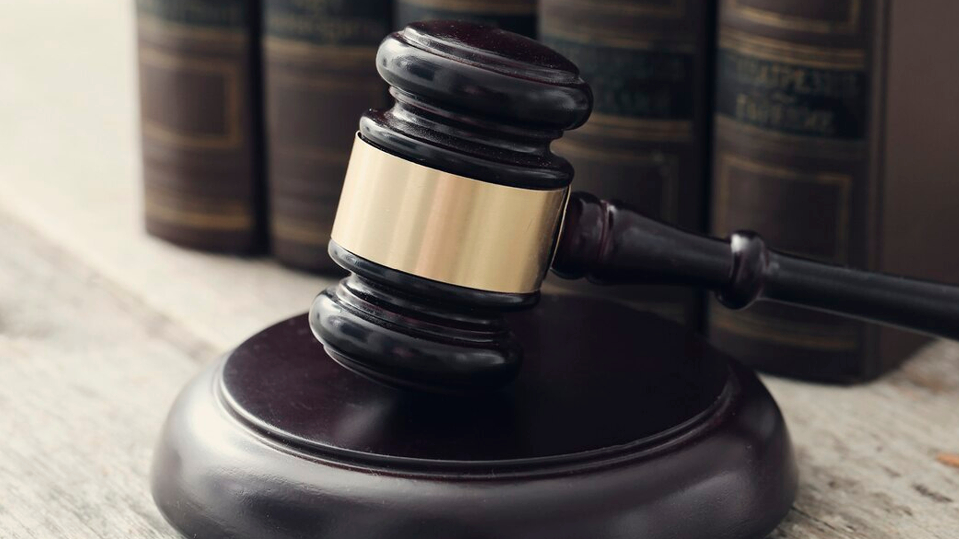 На Урале за избиение школьницы подростка отправили под домашний арест