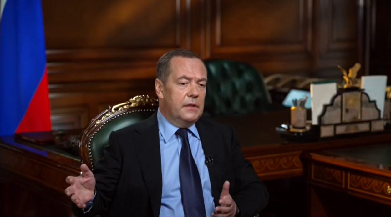 Медведев: использование ракет НАТО можно расценивать как нападение стран блока на РФ