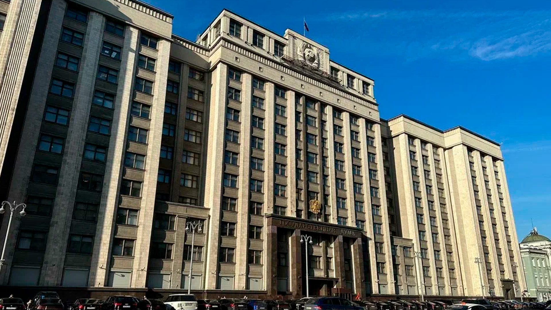 Госдума призвала ужесточить условия приема на работу и экзамен для мигрантов