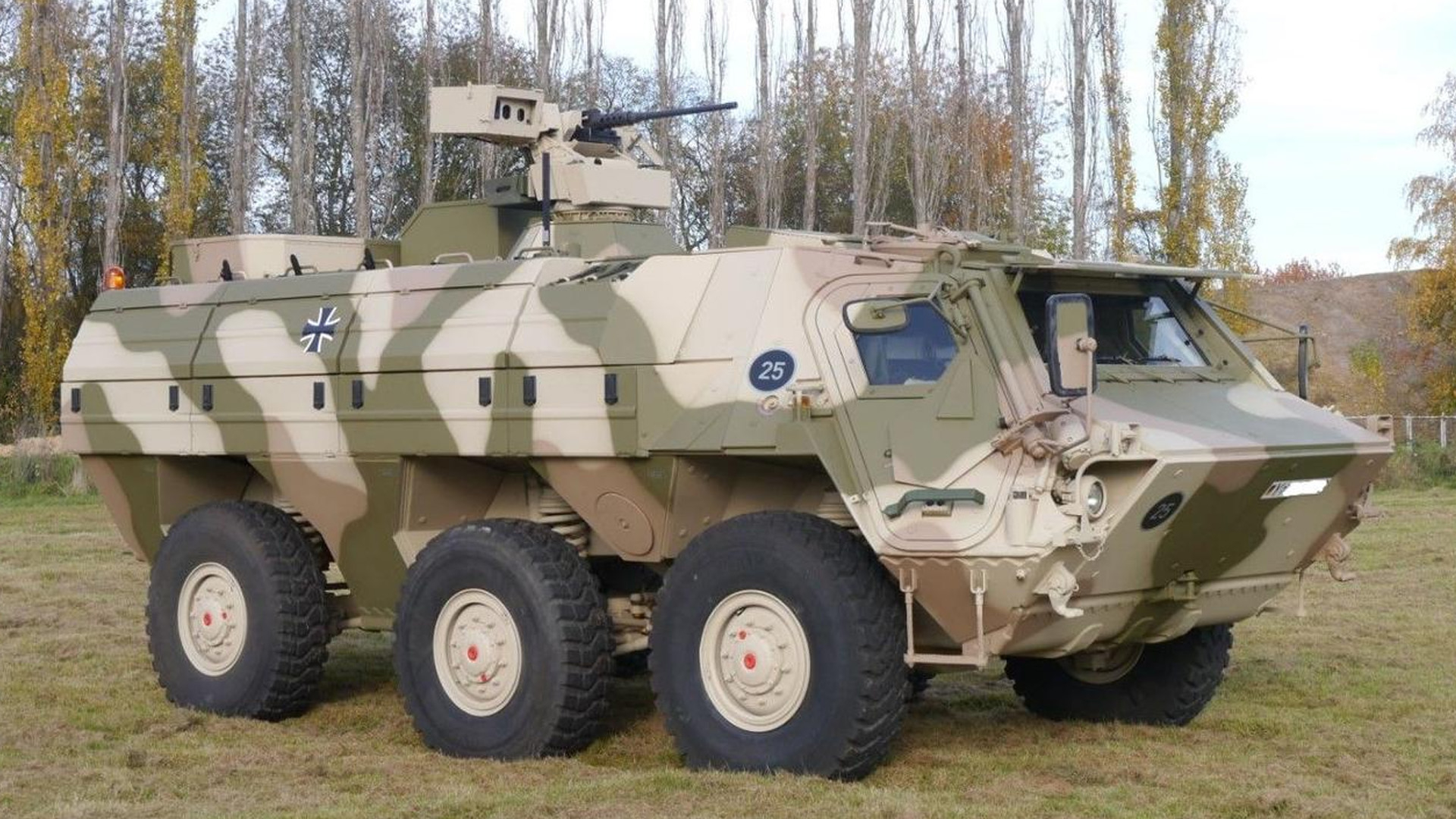 ВС РФ впервые уничтожили немецкий БТР Fuchs