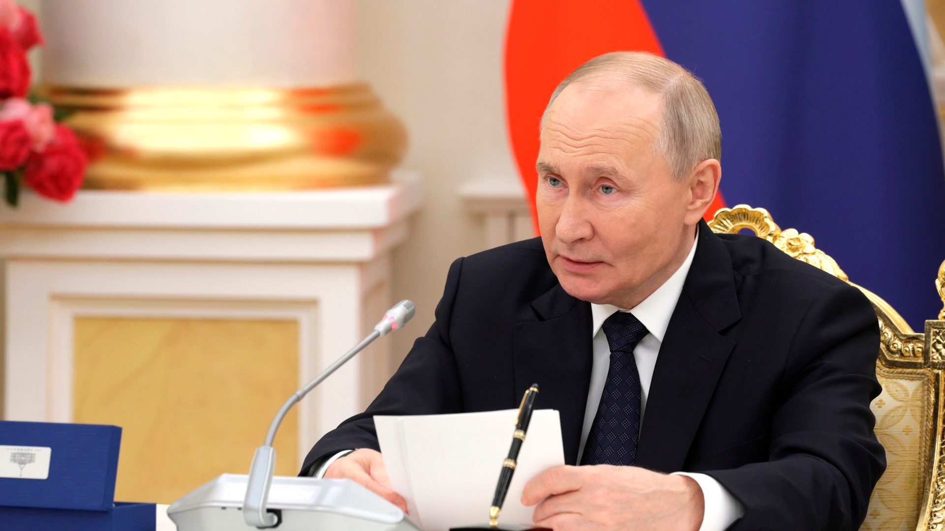 Путин назвал узурпаторами киевские власти