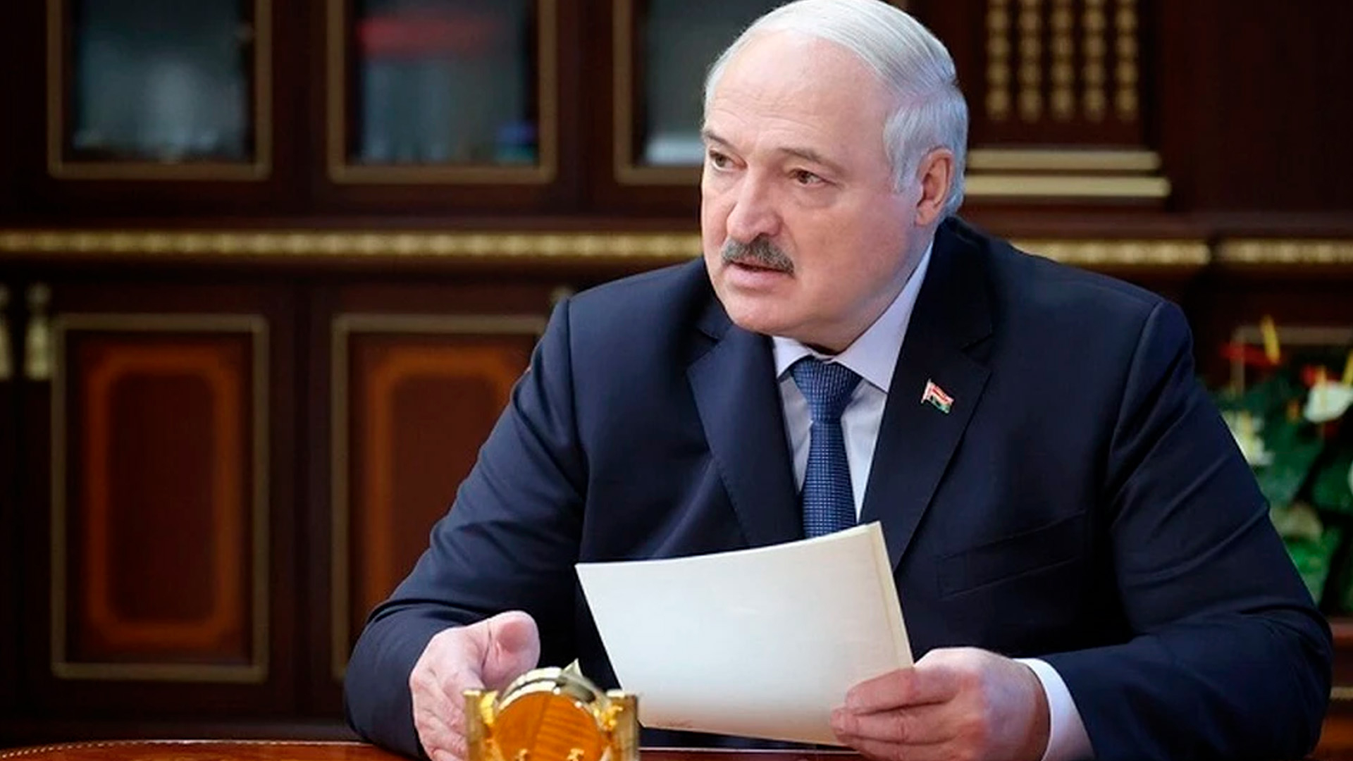 Лукашенко попросил разместить «Орешник» на территории Белоруссии