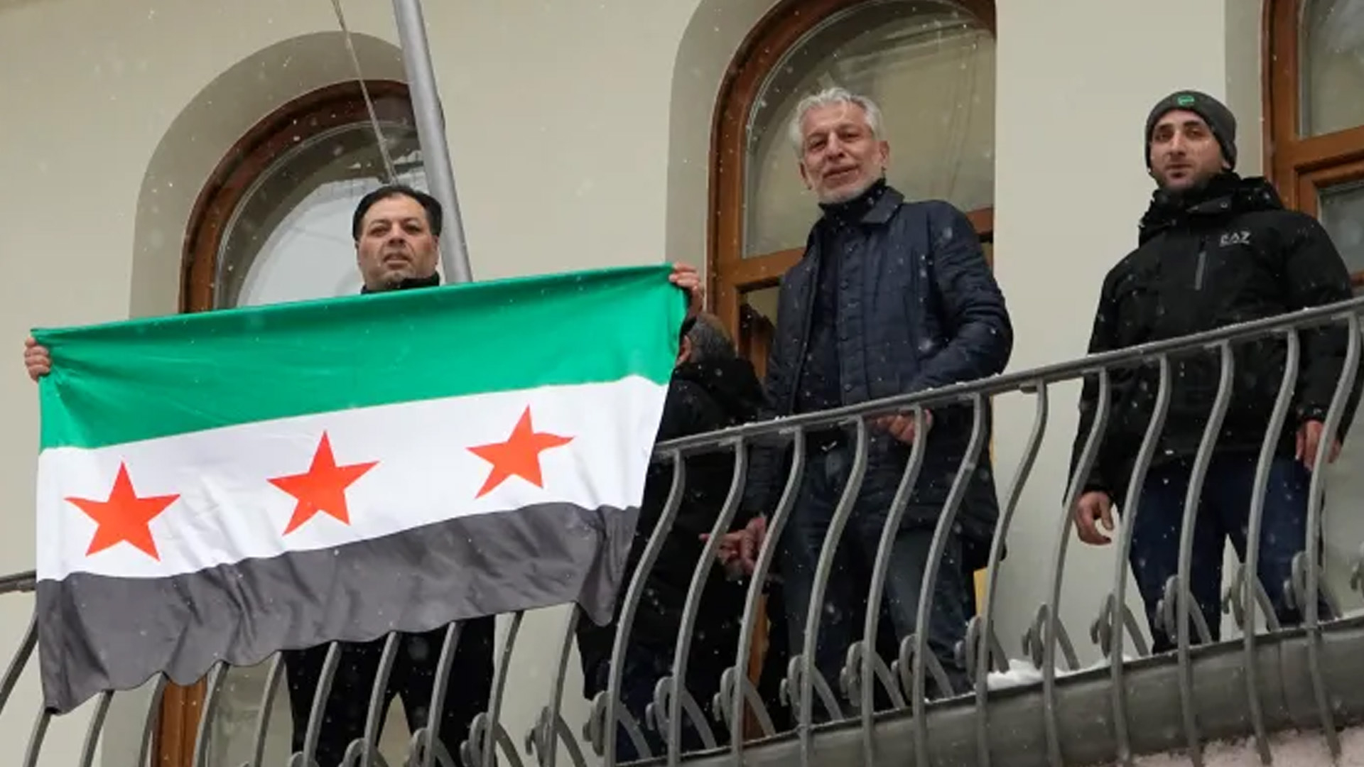 США решили восполнить неудачу в Афганистане свержением Асада