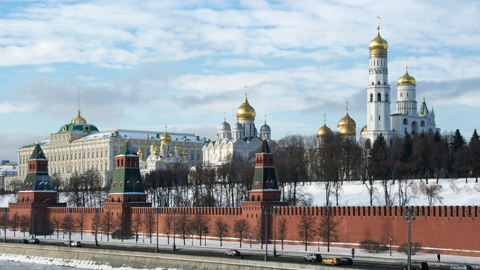 Российские общественные деятели рассказали, кого они считают человеком года