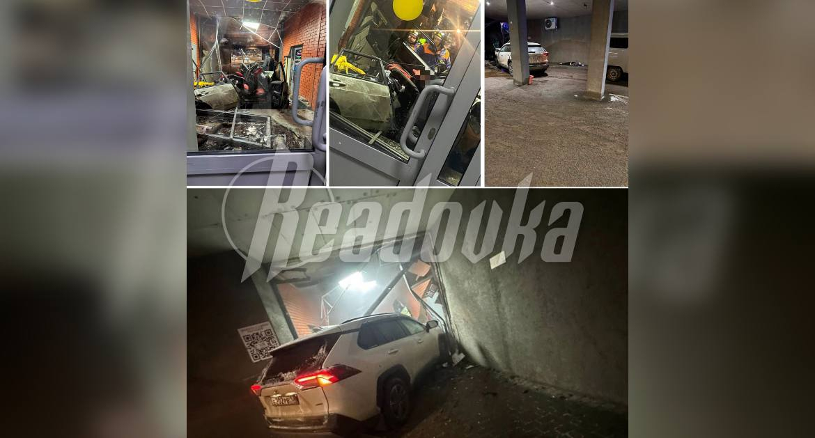 В Саранске «Тойота» впечатала в стену «Ладу»