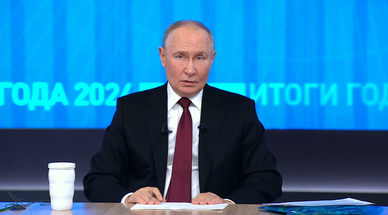 Путин: для роста населения необходимо поднять коэффициент рождаемости до 2,3%
