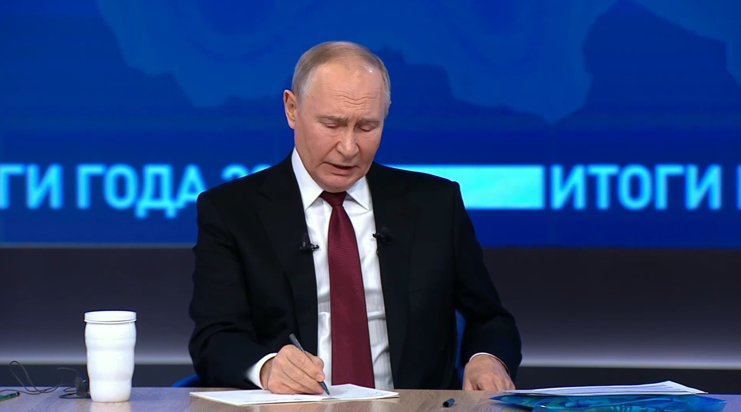 Путин: Россия осуждает захват любых сирийских территорий