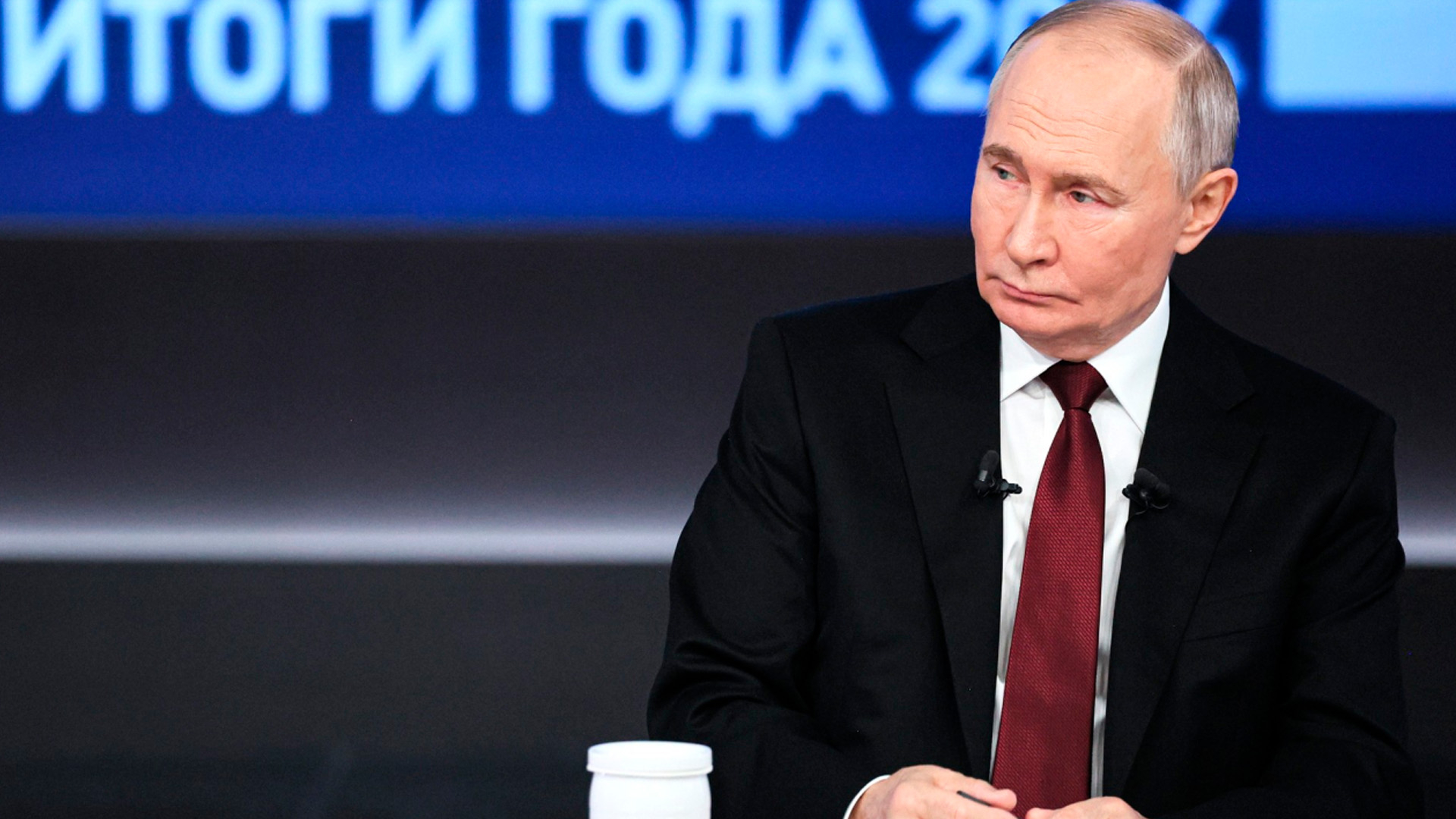Путин: я стал меньше шутить и почти перестал смеяться