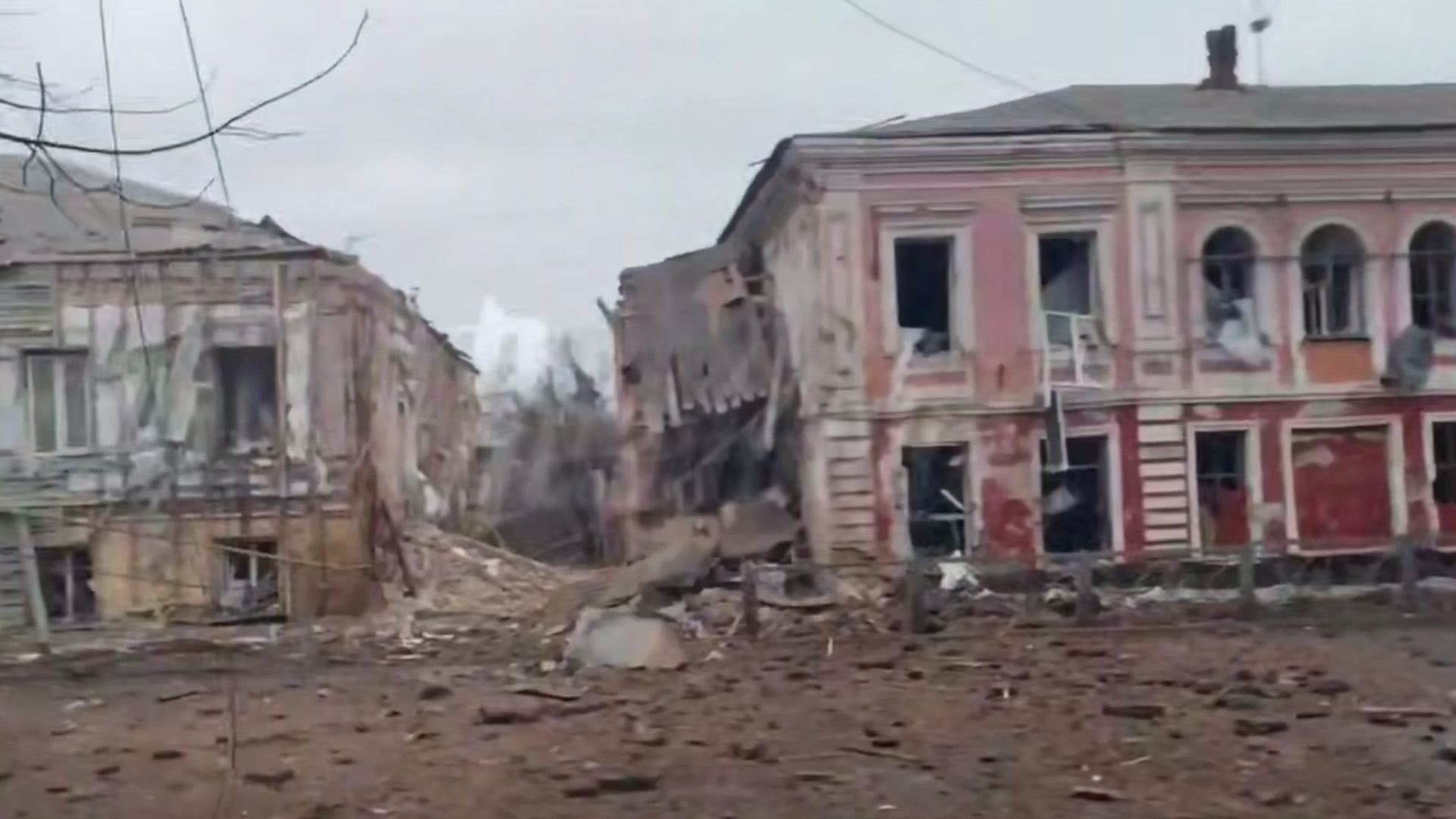 При обстреле Рыльска пострадали местные жители