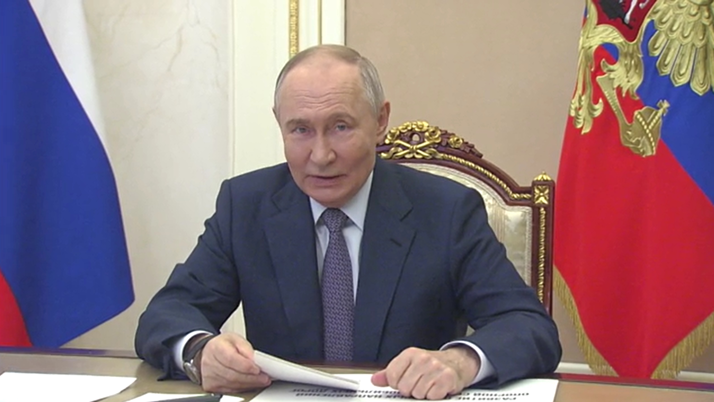 Путин принял участие в открытии автотранспортных объектов в регионах