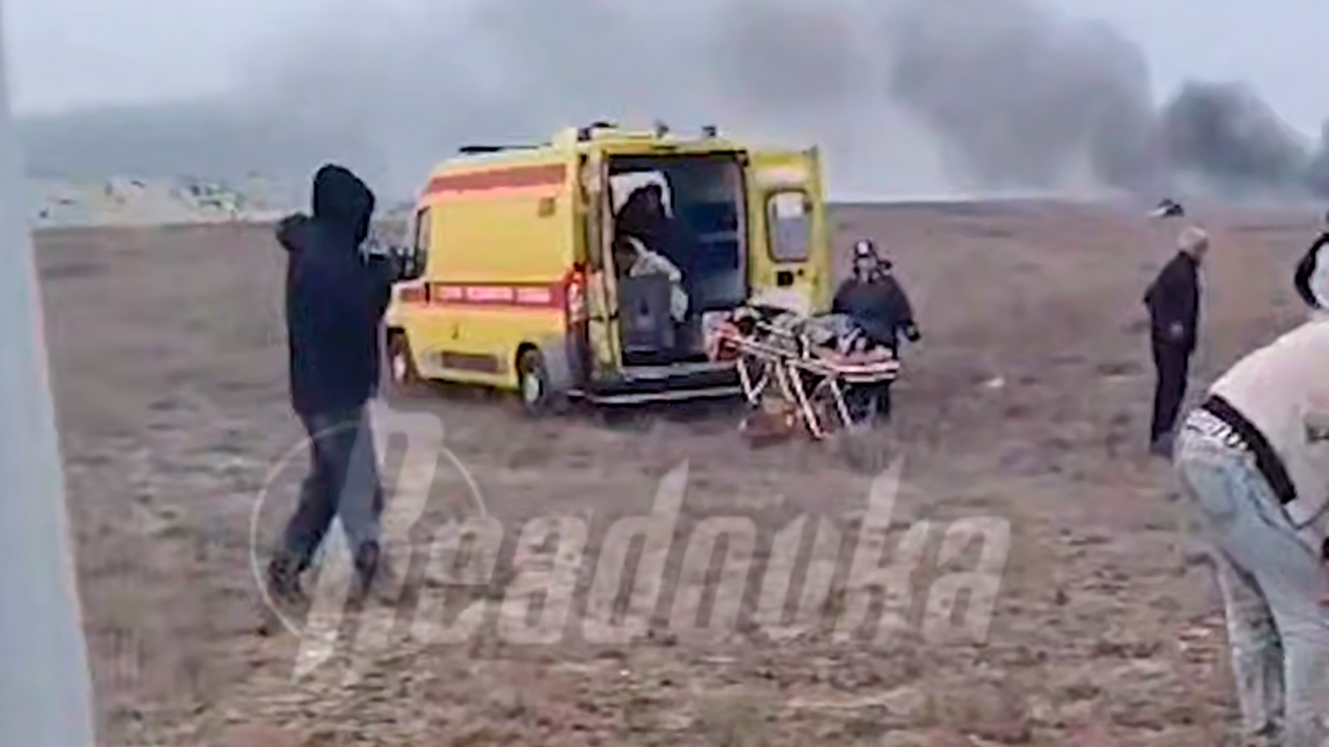 Шесть человек выжили в результате крушения самолета в казахстанском Актау