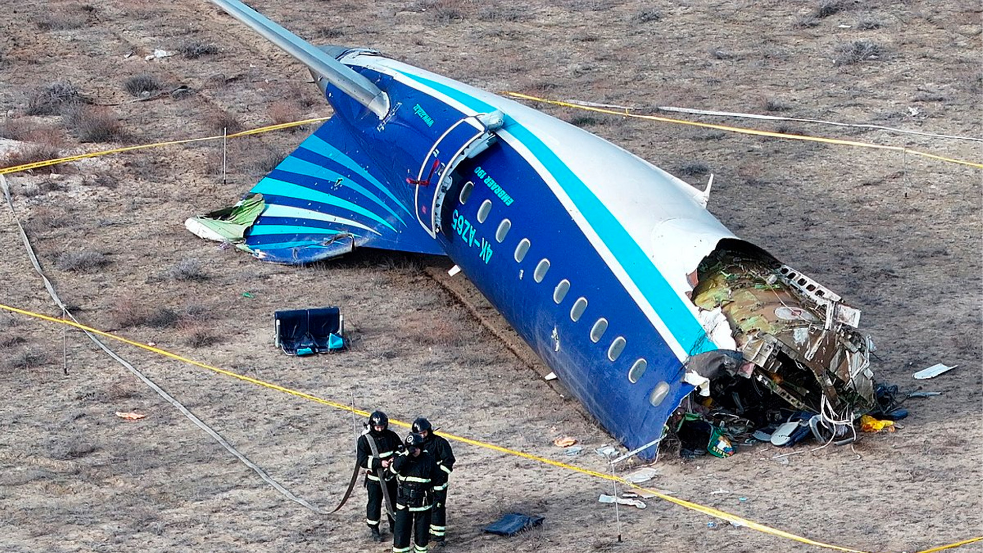В Azerbaijan Airlines назвали предварительную причиной крушения самолета в Актау