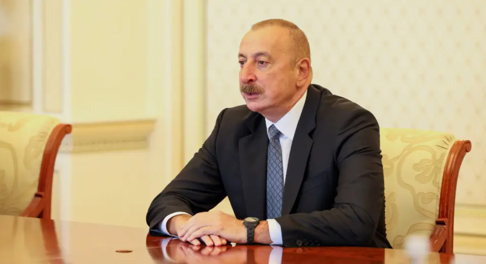 Алиев потребовал от Москвы признания вины в крушении самолета в Актау