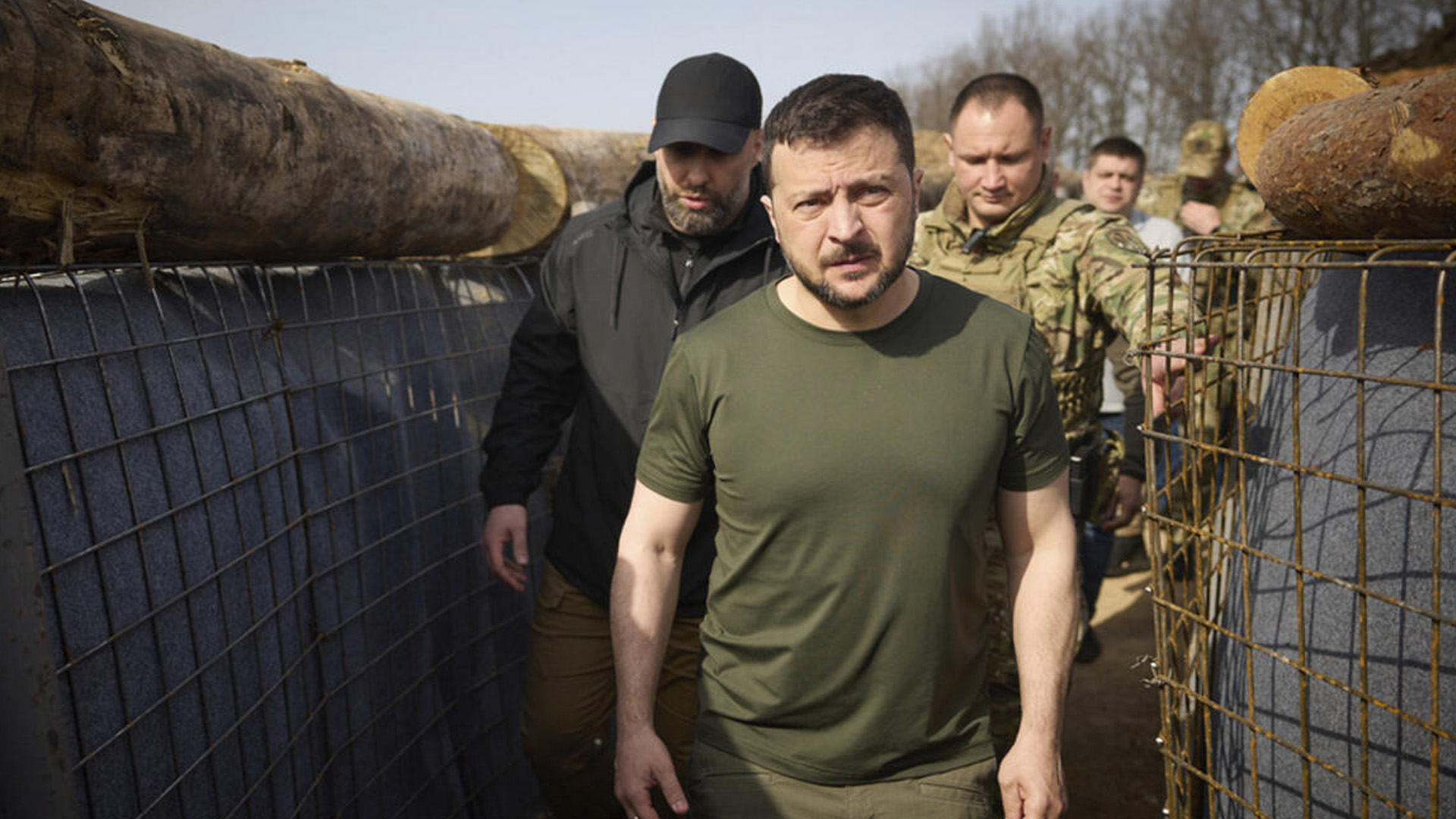 На Украине потребовали отправить Зеленского в тюрьму