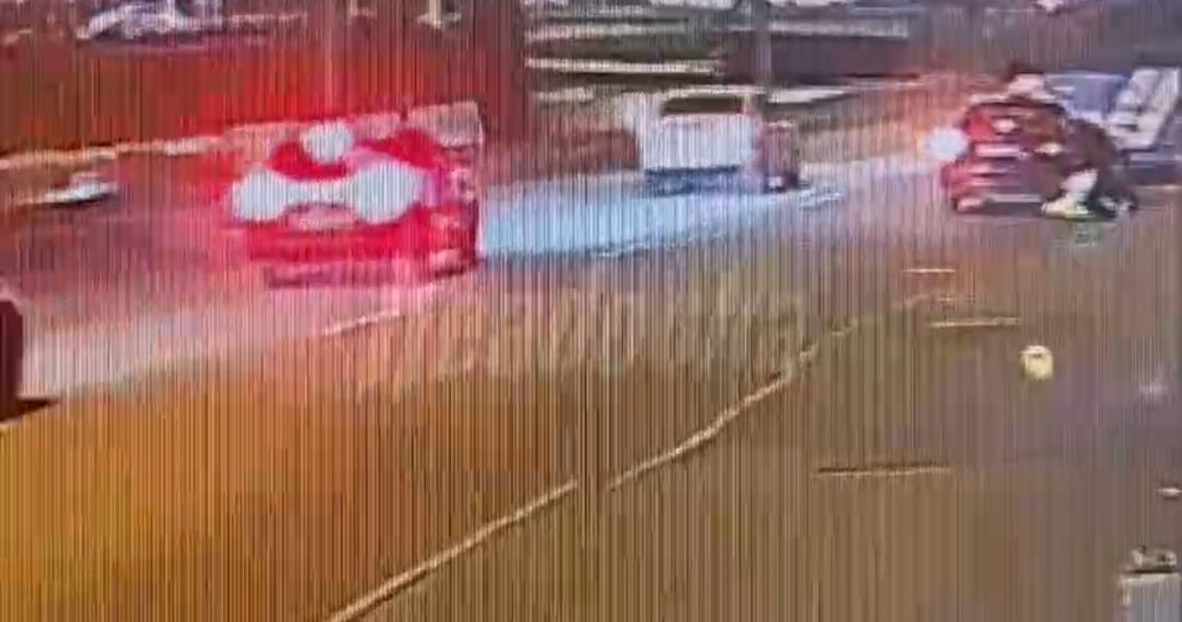 В Петербурге пьяный подросток зарезал курьера из-за конфликта на дороге