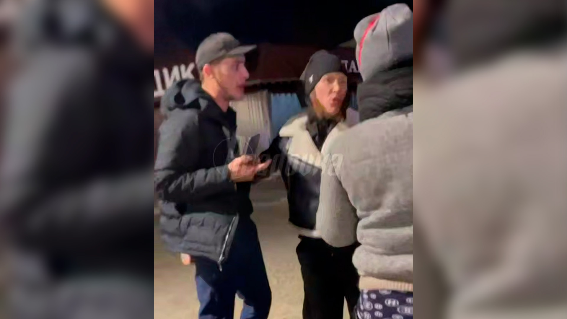 В Анапе пьяные мужчины напали на волонтеров и попытались отнять у них птиц