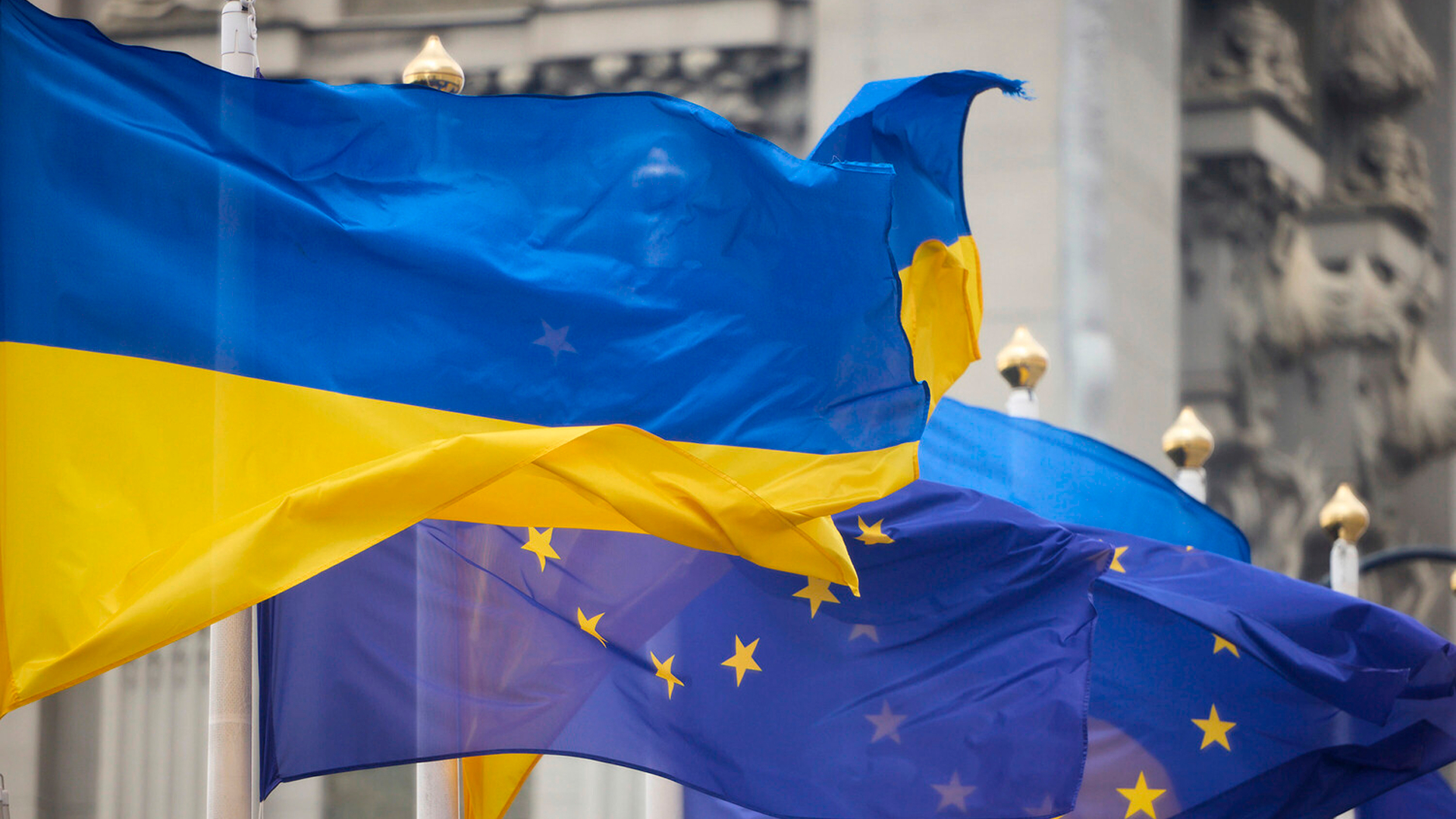 Политолог Перенджиев рассказал о причинах, исключающих принятие Украины в ЕС и НАТО