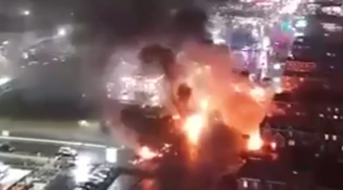 В результате падения самолета на жилой район в Филадельфии погибли 6 человек