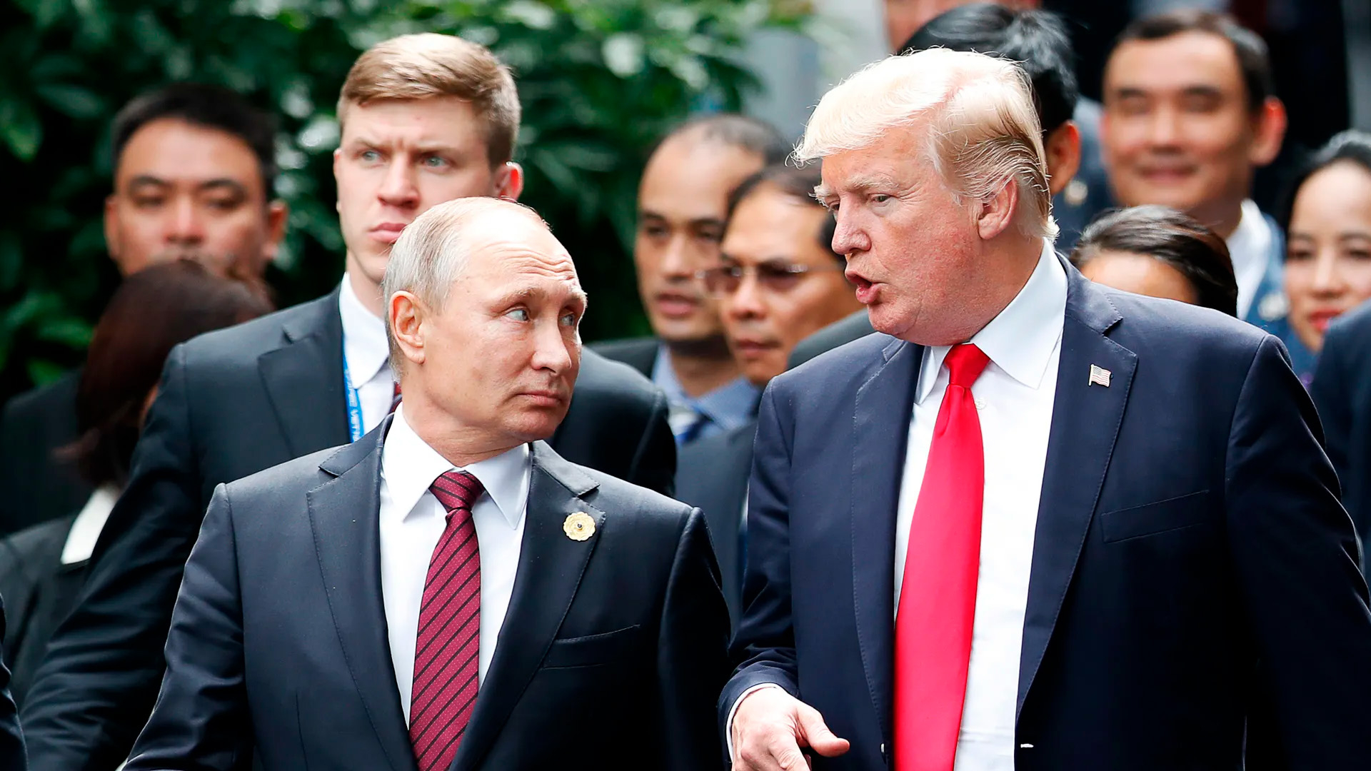 Путин и Трамп договорились о начале работы над переговорами по урегулированию конфликта