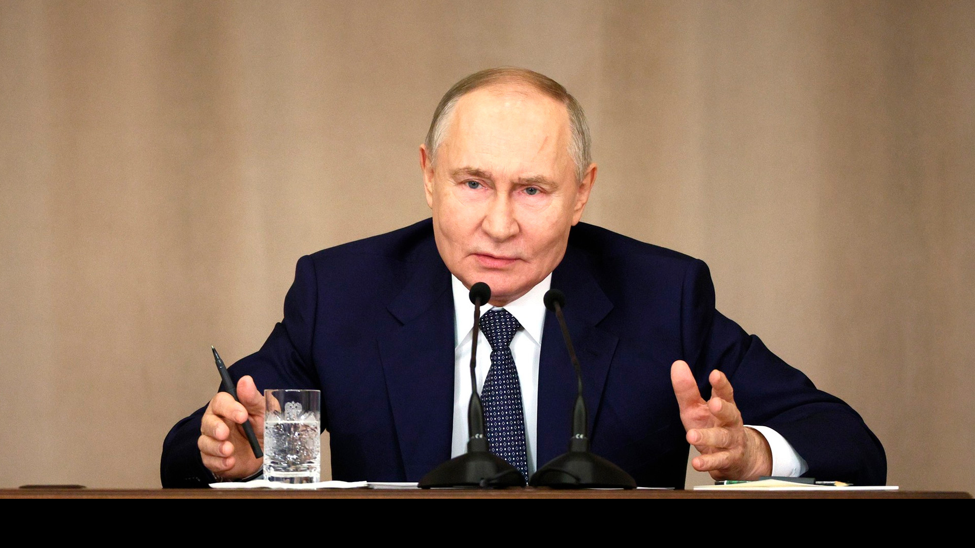 Путин призвал суды уделять особое внимание защите прав бойцов СВО и членов их семей