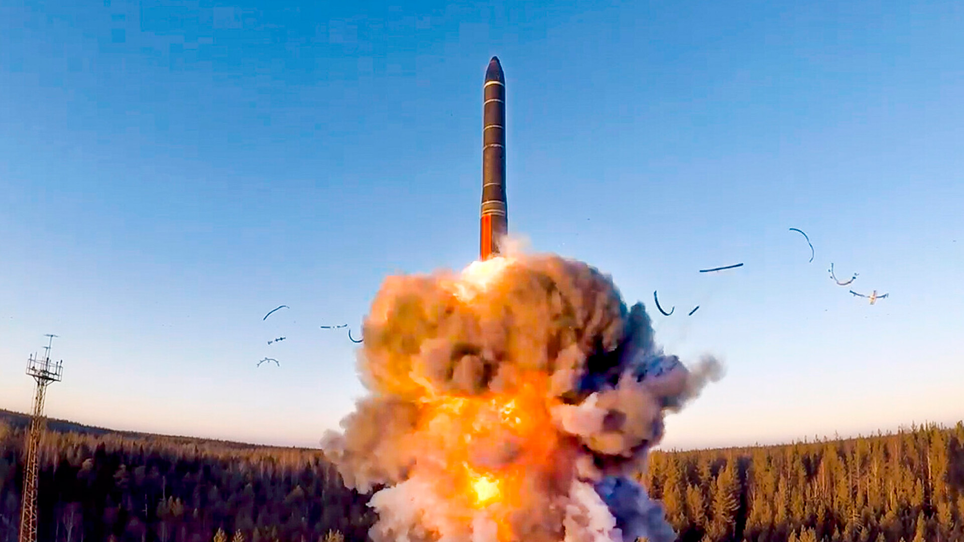 В Госдуме отвергли возможность отказа России от ядерного оружия