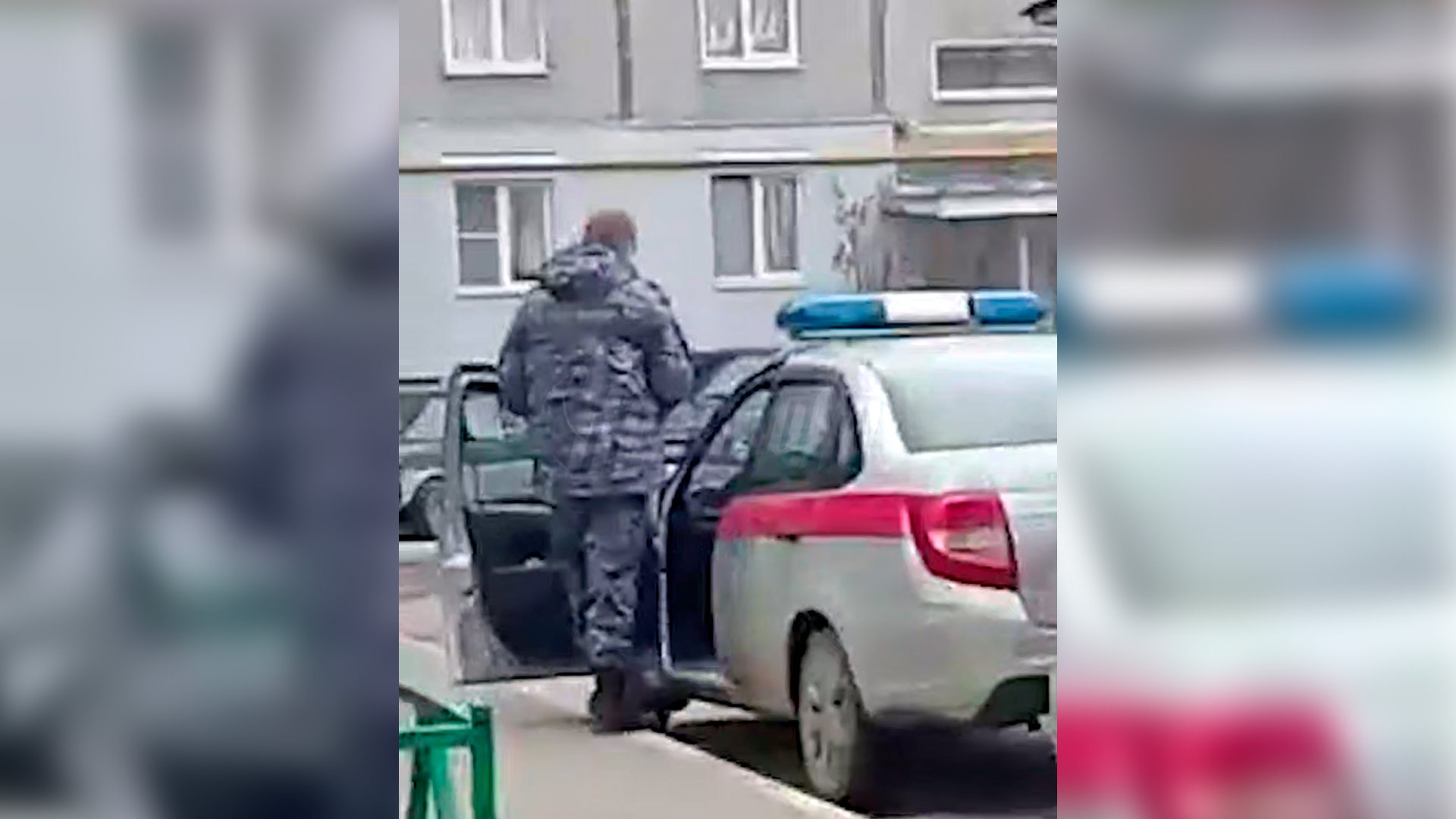 Напавшего на одноклассников школьника задержали