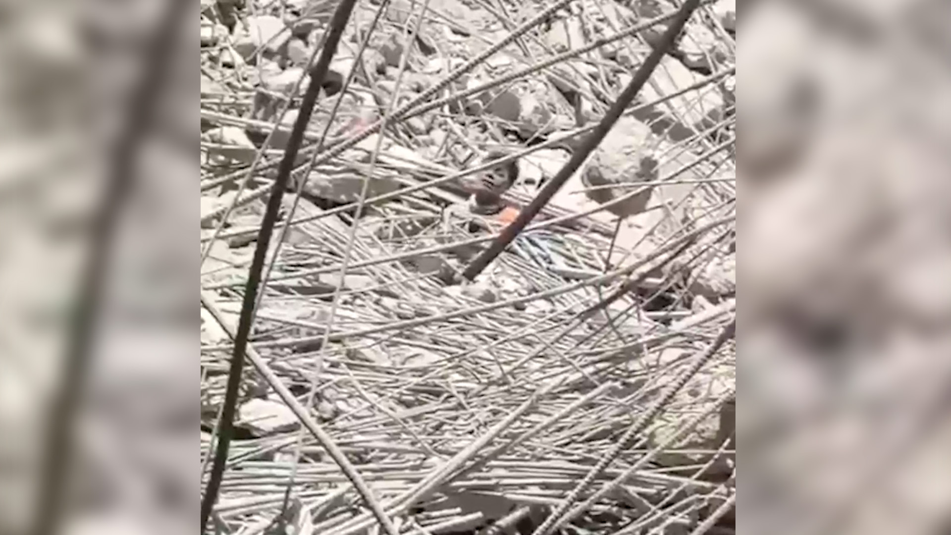 Не менее 43 рабочих оказались под завалами после обрушения небоскреба в Бангкоке