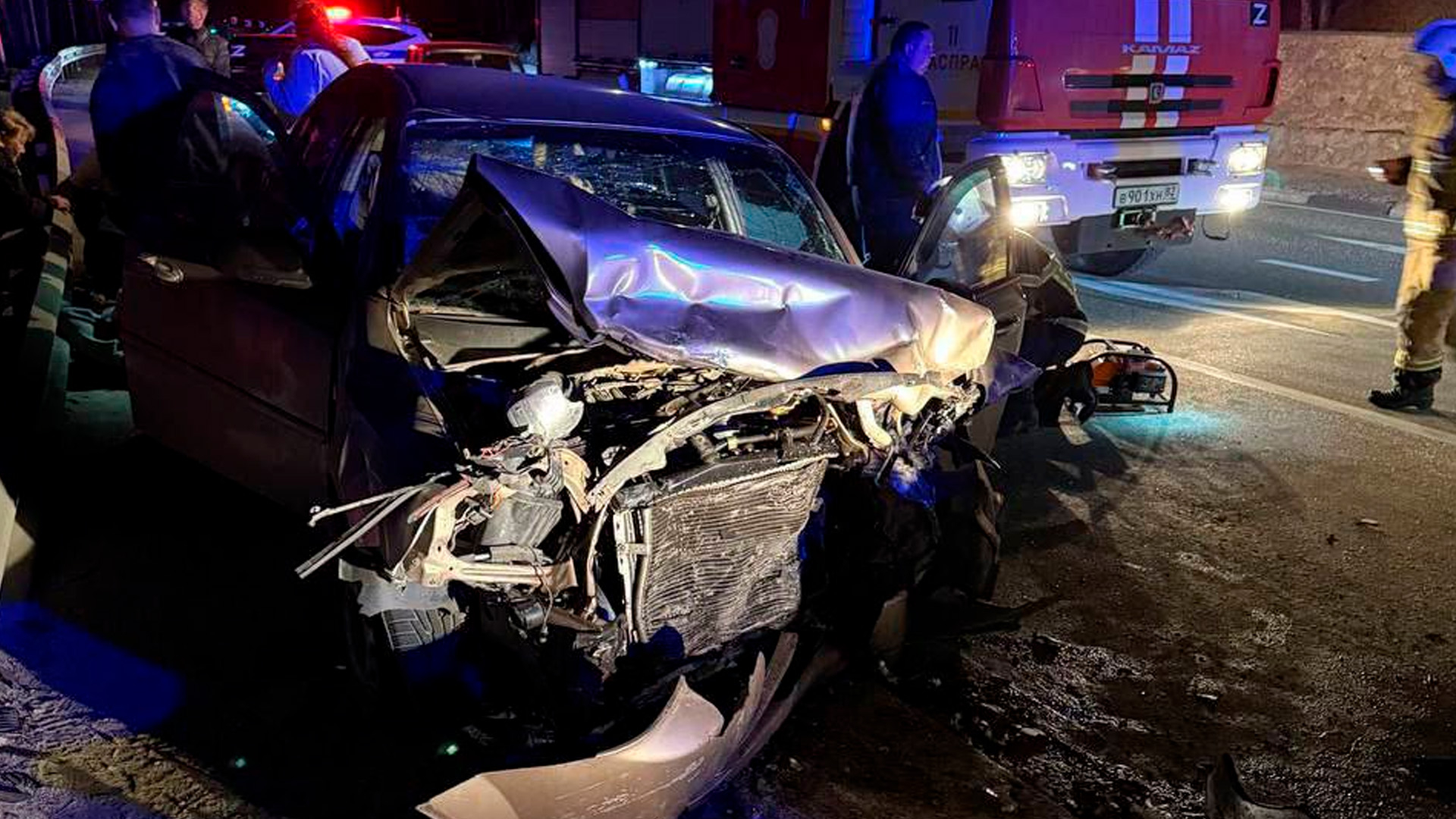 При столкновении авто в Крыму пострадали 6 человек
