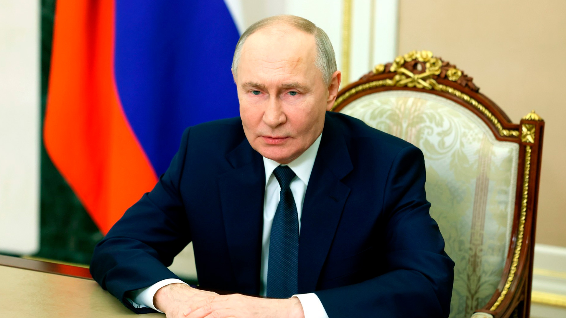 Путин утвердил закон о запрете рекламы на ресурсах экстремистов и нежелательных организаций
