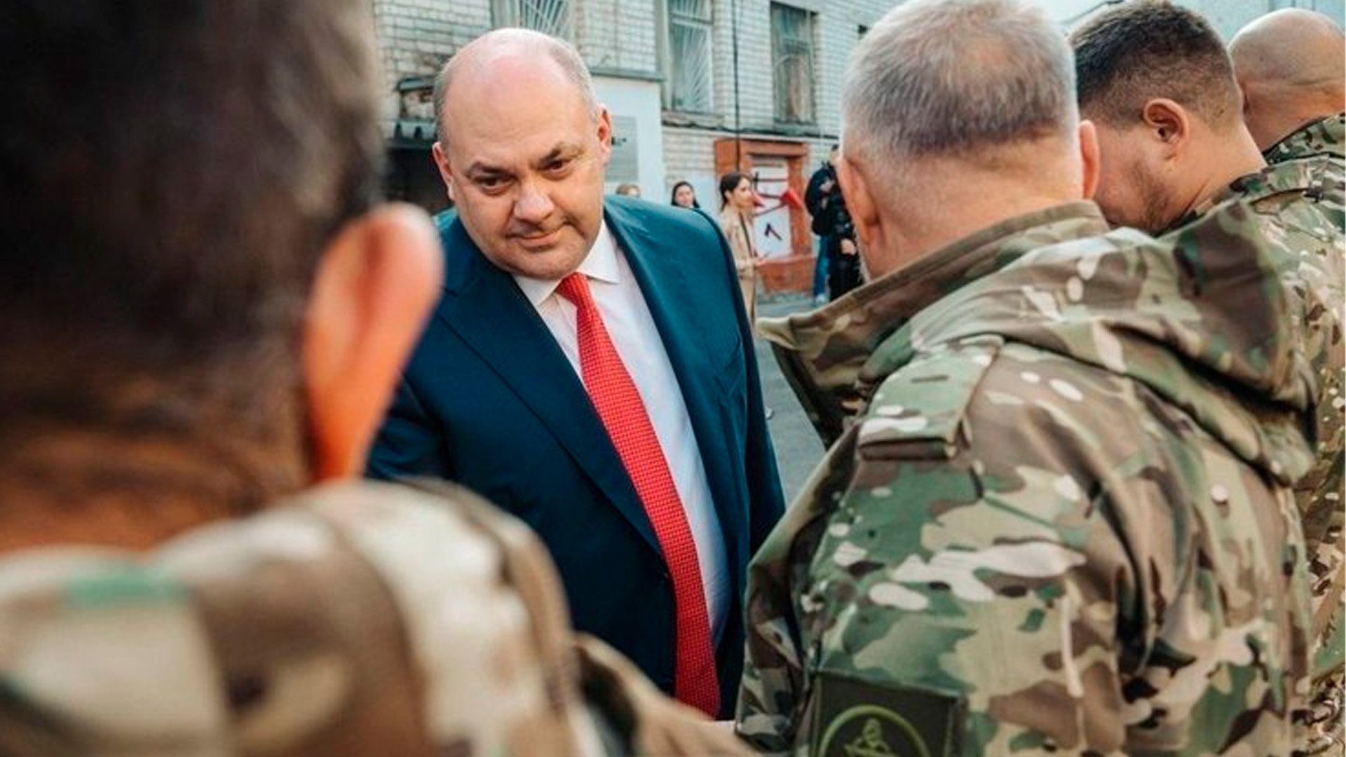Экс-губернатора Курской области Смирнова задержали по подозрению в мошенничестве
