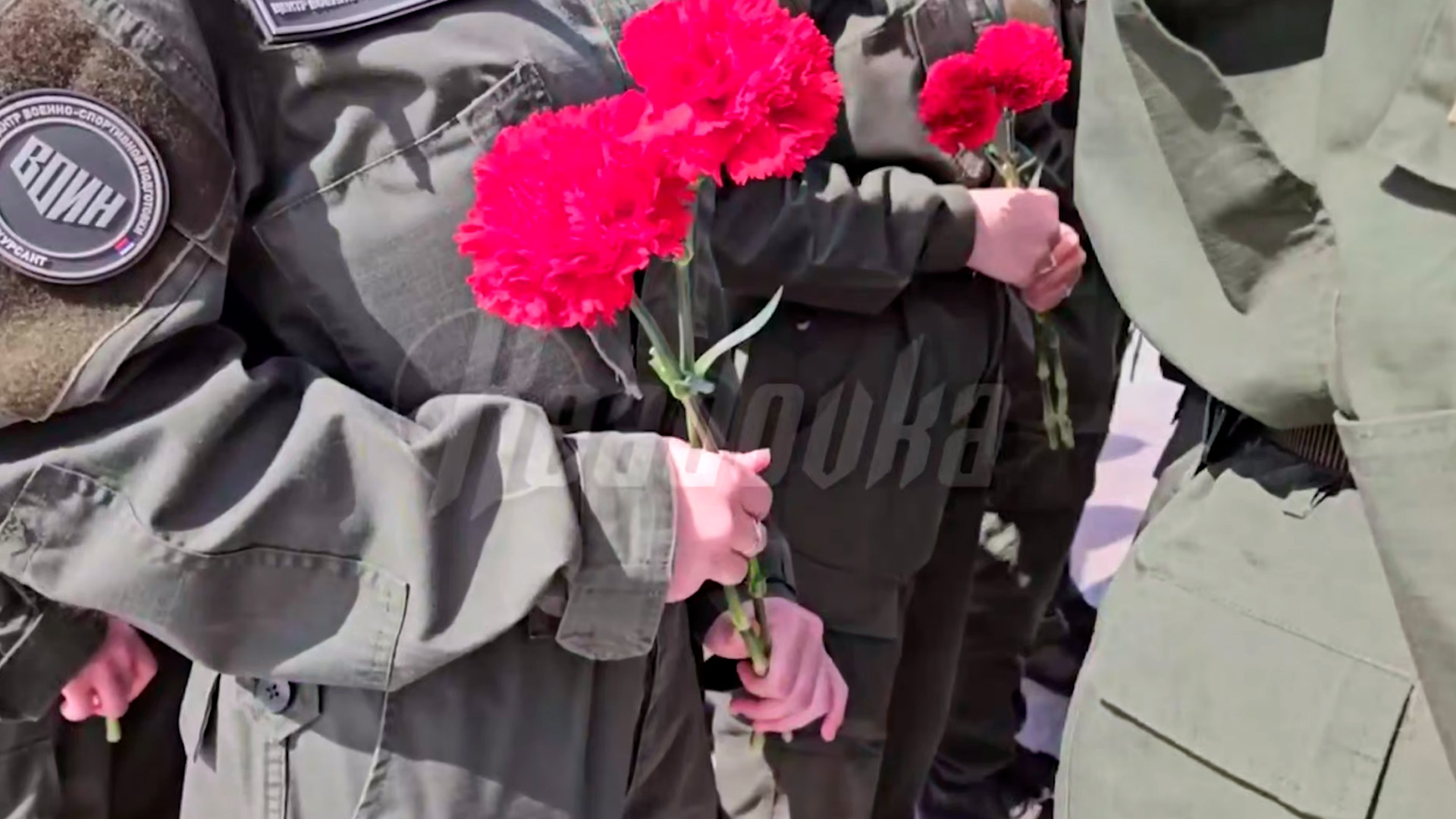 В Мариуполе прошла акция памяти, посвященная погибшим в Одесском пожаре 11 лет назад