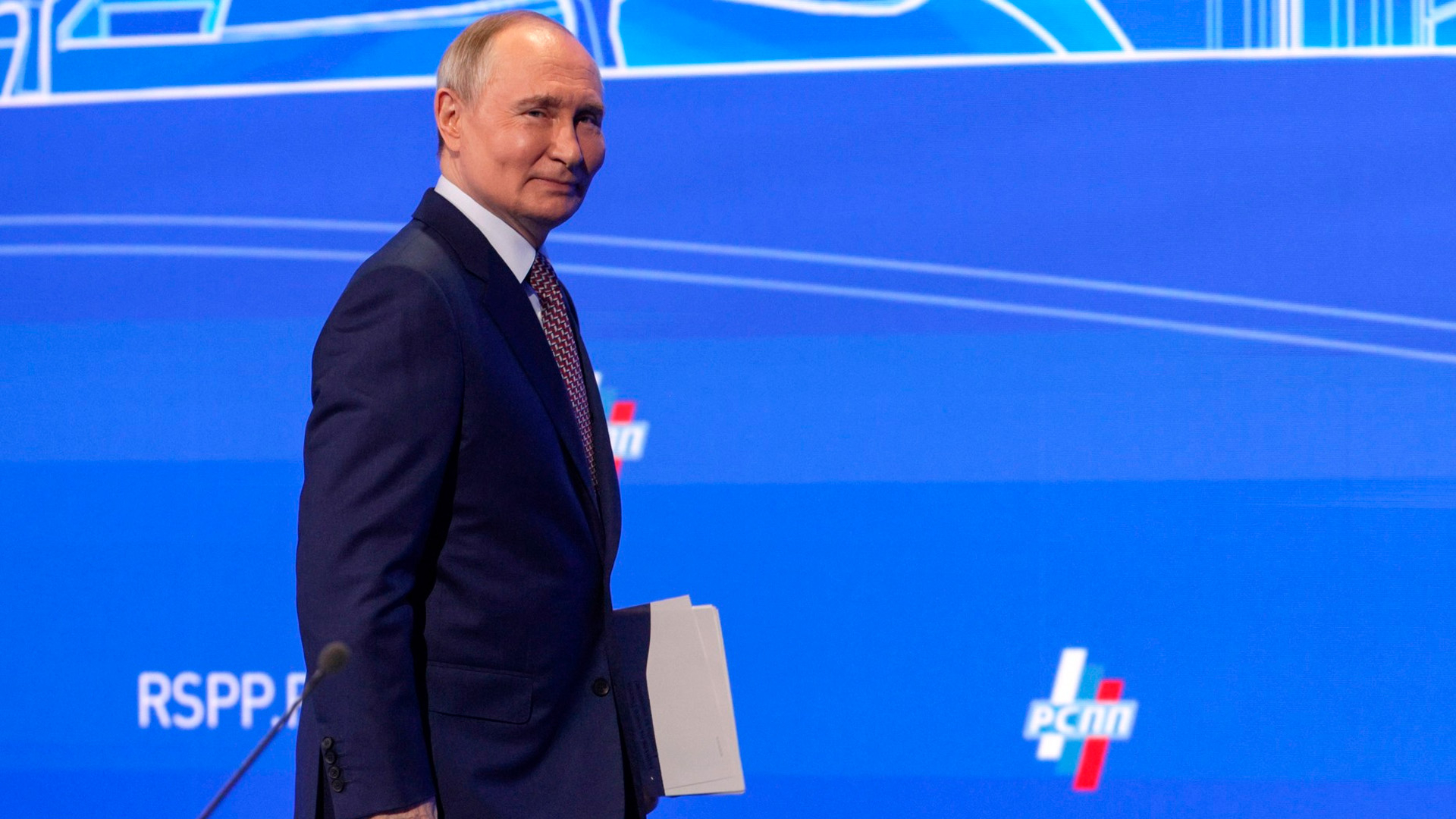 Путин о примирении с Украиной, провокациях Запада и преемнике: главные заявления в документальном фильме