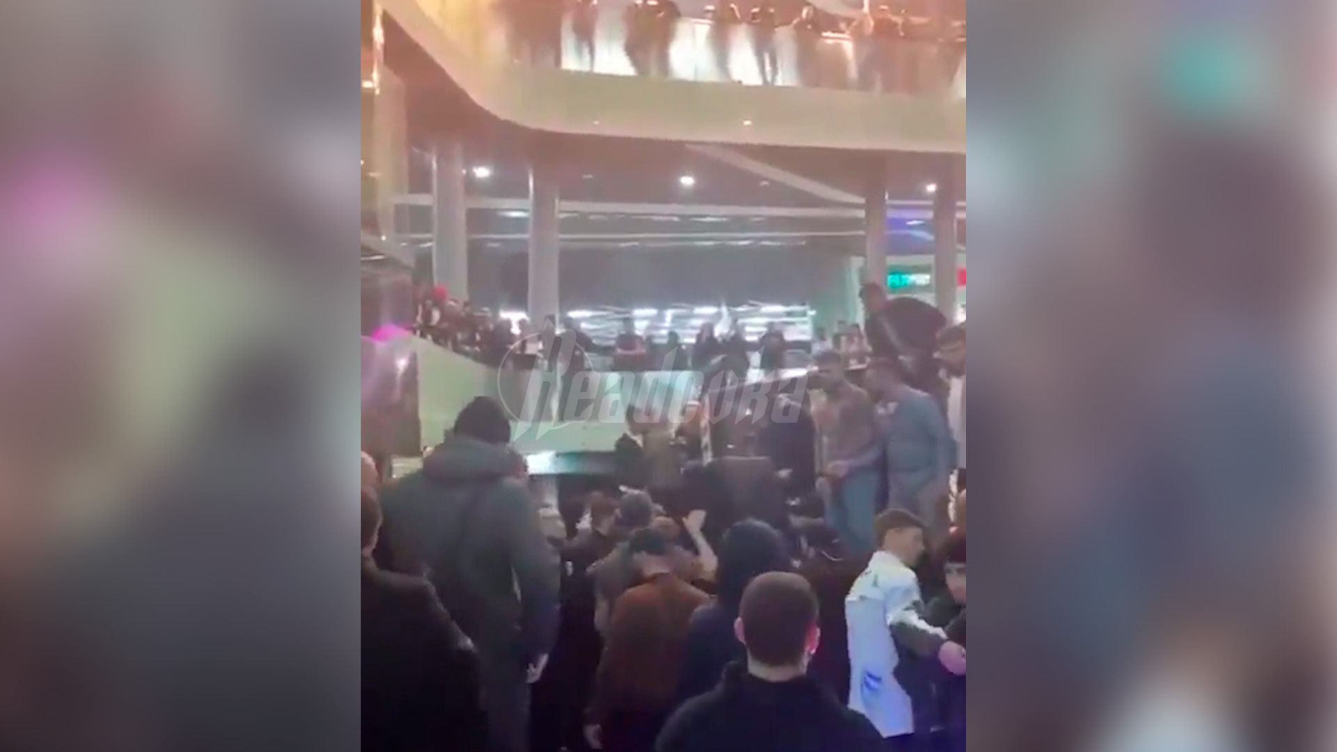 Турнир ММА в Сургуте закончился массовой дракой и стрельбой