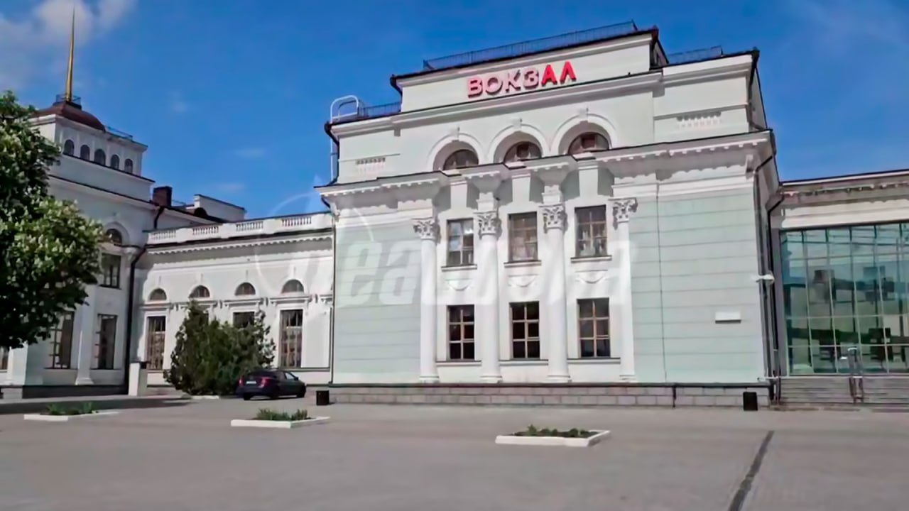 В Донецке торжественно возобновил работу железнодорожный вокзал